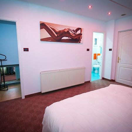 Karma Luxury Room Бухарест Экстерьер фото